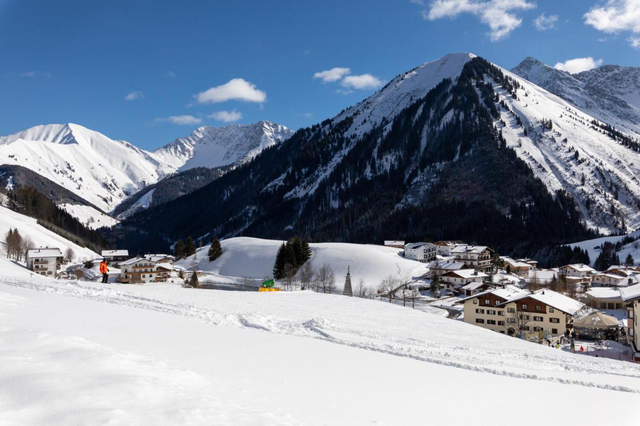 Landhaus Panorama Berwang Exteriör bild
